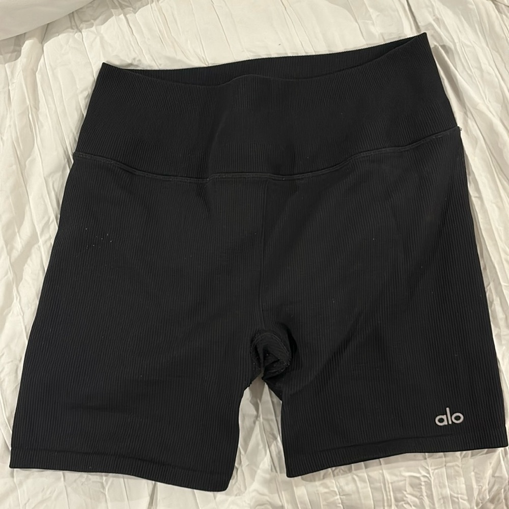 Alo 5" Seamless Ribbed Favorite Short